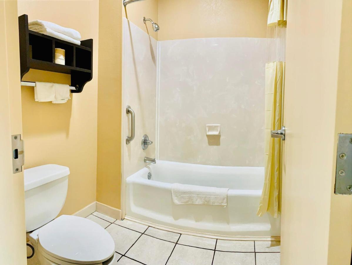 Weston Inn & Suites Rusk Экстерьер фото
